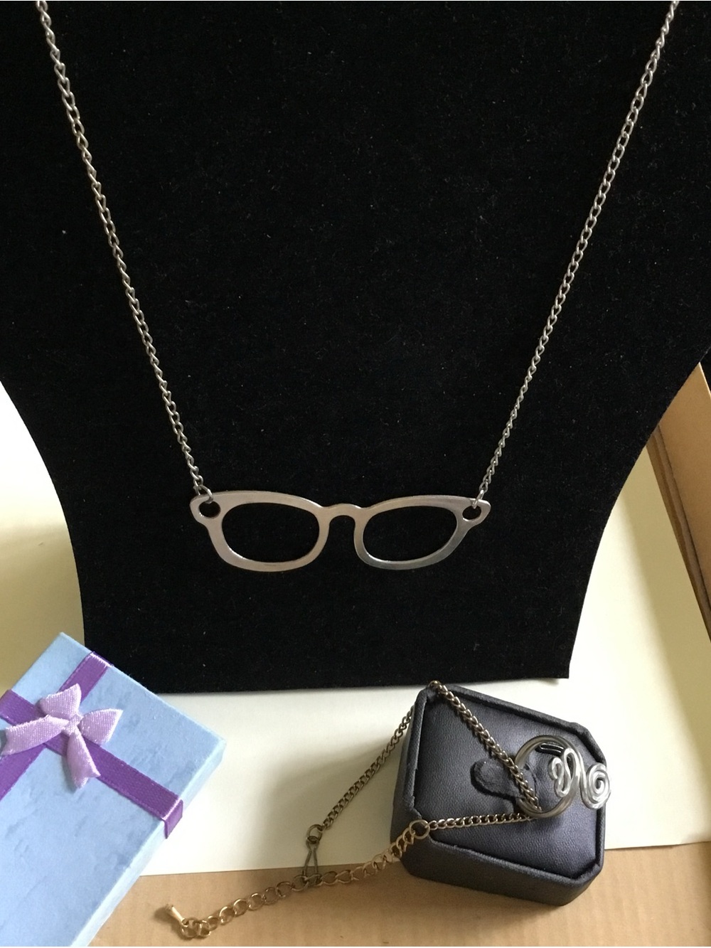 2 Pcs Silver Eyeglasses Pendant Necklace & Squirl Silver Bracelet Metal Chains